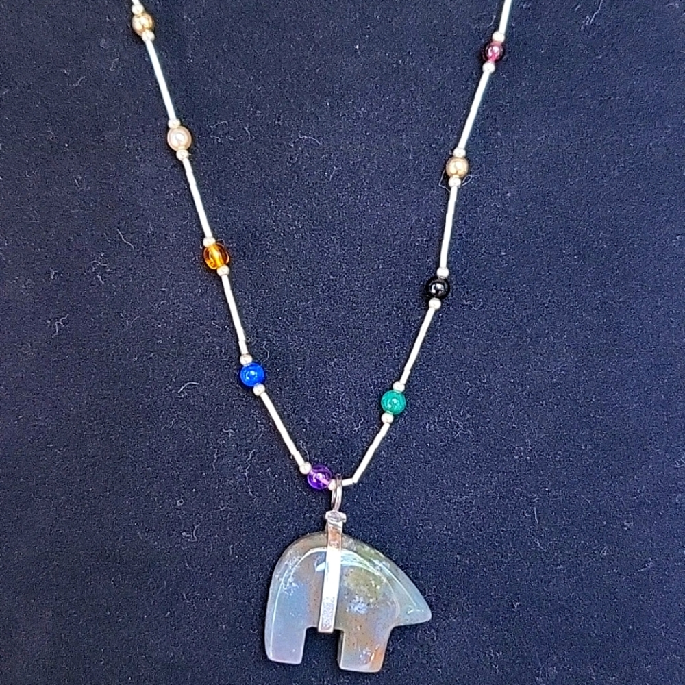 LIQUID STERLING SILVER & SEMI PRECIOUS BEAD NECKLACE WITH HAND CARVED GRAY BEAR.